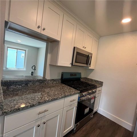 1262 W Ocean View Ave Apt 1, Norfolk, VA 23503