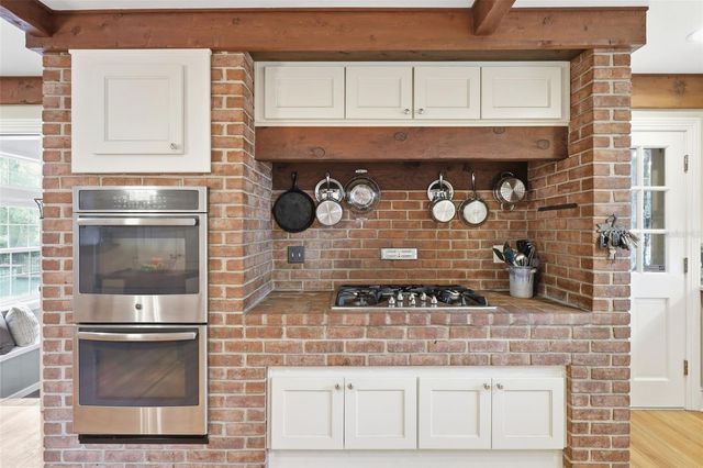 911 PINE TREE TERRACE, Deland, FL 32724