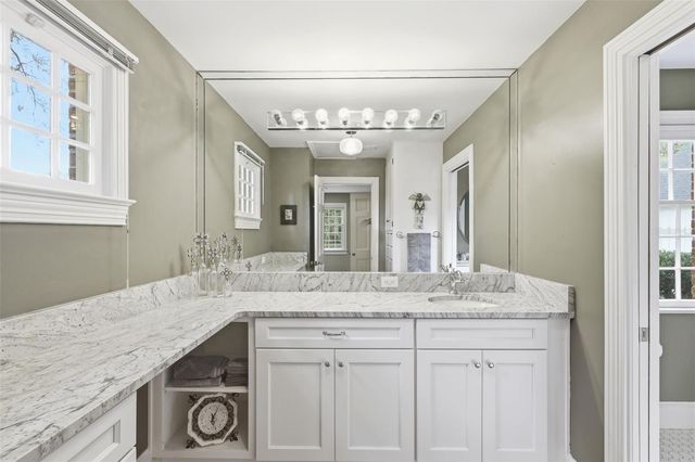 911 PINE TREE TERRACE, Deland, FL 32724