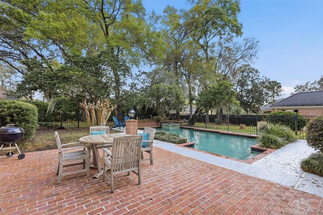 911 PINE TREE TERRACE, Deland, FL 32724