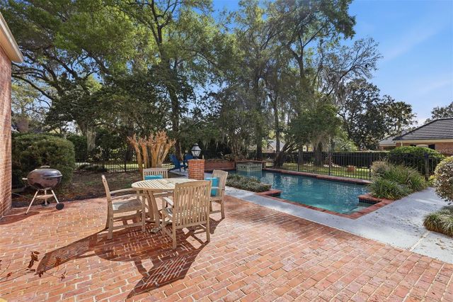 911 PINE TREE TERRACE, Deland, FL 32724