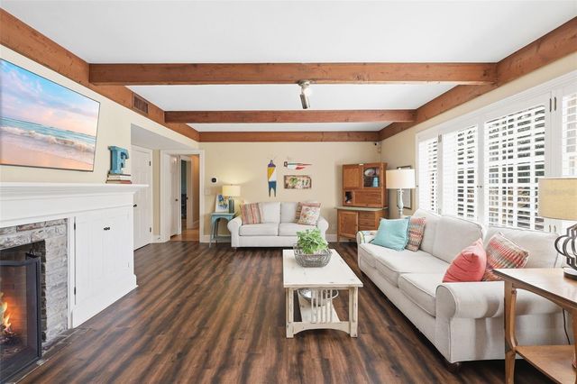 911 PINE TREE TERRACE, Deland, FL 32724