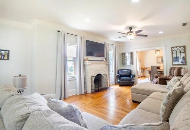 60 Bienville Avenue, Mobile, AL 36606