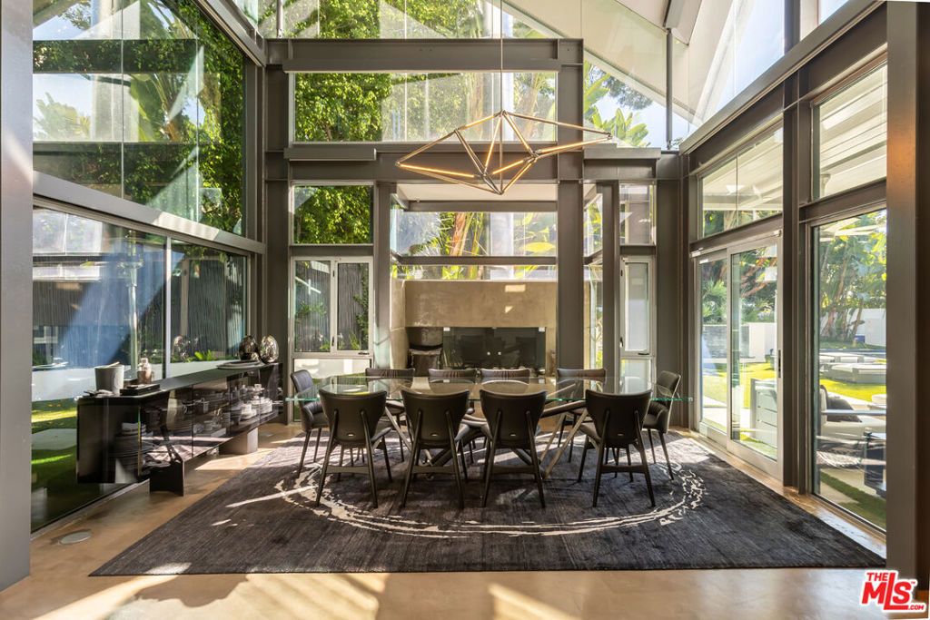 Image 22 of property listing at 8538 Eastwood Road, West Hollywood, CA 90046