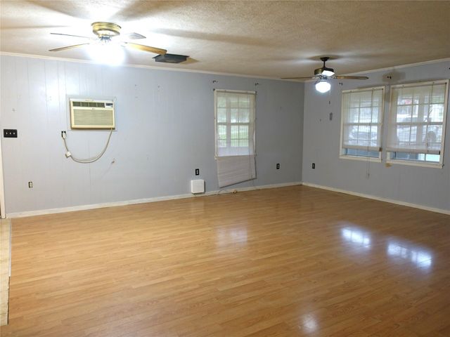 20 Hideaway Trail, Coldspring, TX 77331