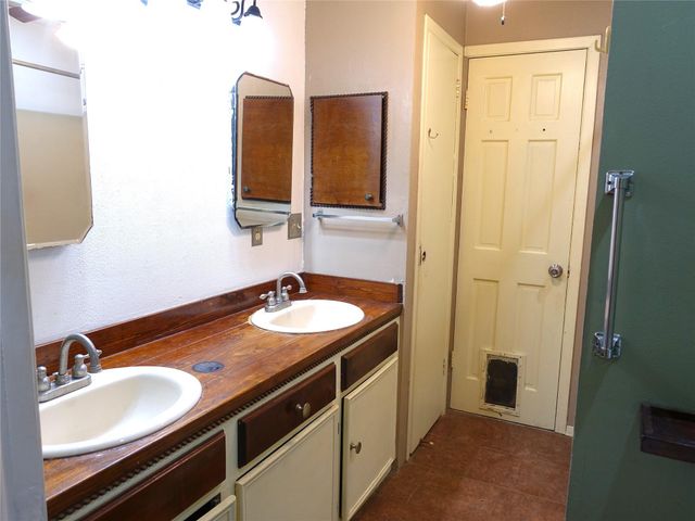 20 Hideaway Trail, Coldspring, TX 77331