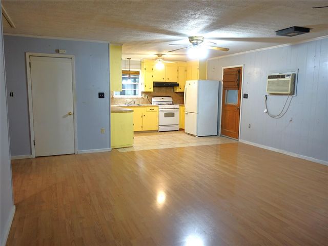 20 Hideaway Trail, Coldspring, TX 77331