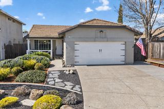 1056 Esparto Ct, Windsor, CA 95492