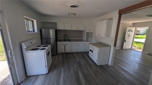 2852 N Shore DR, Suffolk, VA 23435