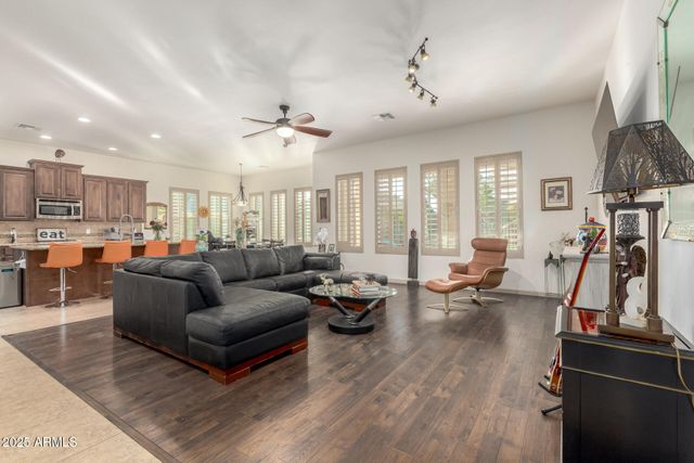 9108 S 15TH Way, Phoenix, AZ 85042