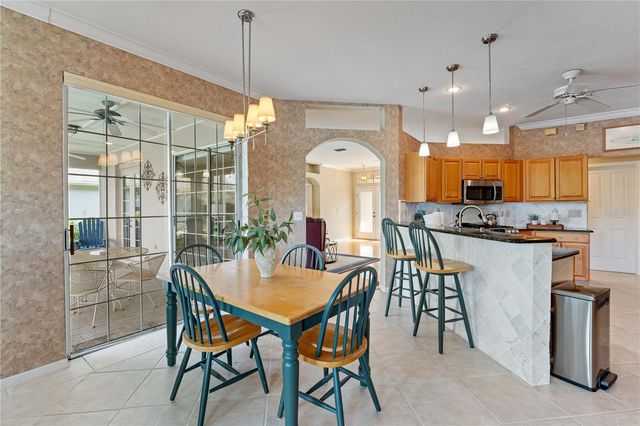 9442 HUNTERS POND DRIVE, Tampa, FL 33647