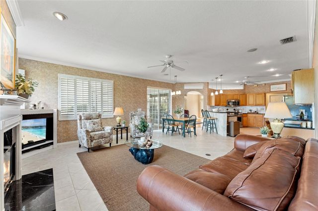 9442 HUNTERS POND DRIVE, Tampa, FL 33647