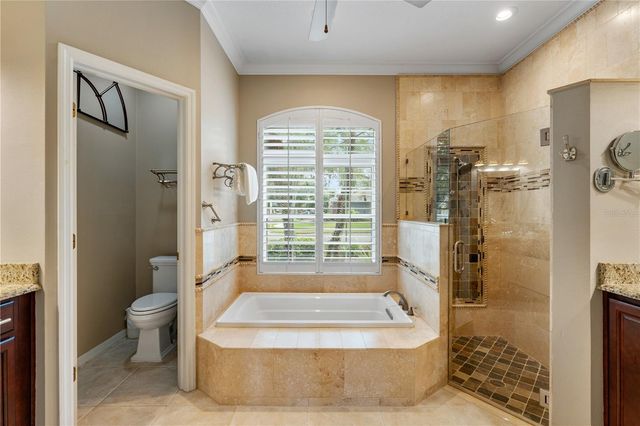 9442 HUNTERS POND DRIVE, Tampa, FL 33647