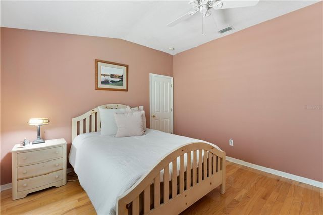 9442 HUNTERS POND DRIVE, Tampa, FL 33647