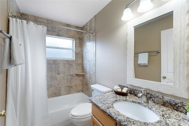 9442 HUNTERS POND DRIVE, Tampa, FL 33647