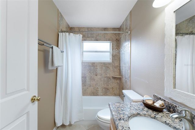 9442 HUNTERS POND DRIVE, Tampa, FL 33647