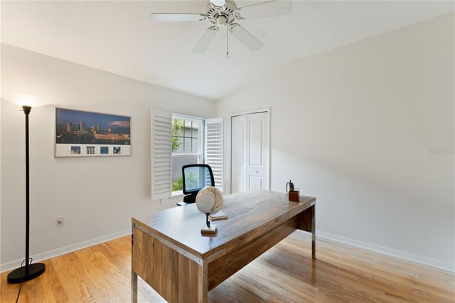 9442 HUNTERS POND DRIVE, Tampa, FL 33647