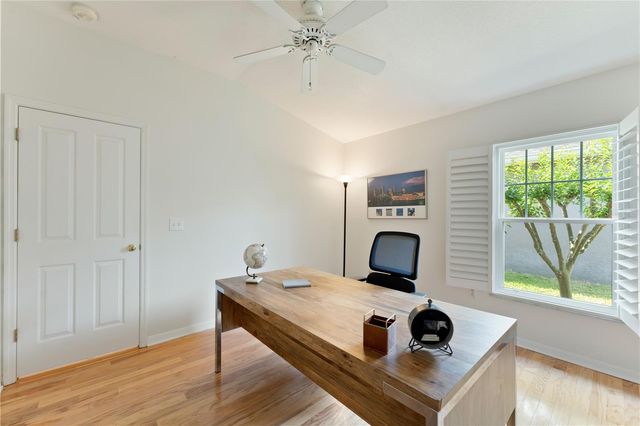 9442 HUNTERS POND DRIVE, Tampa, FL 33647