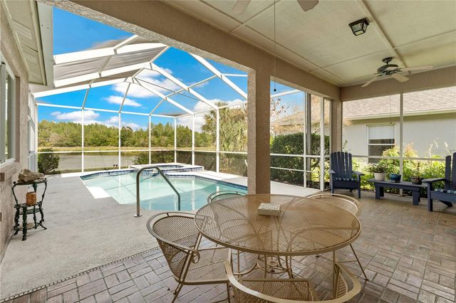 9442 HUNTERS POND DRIVE, Tampa, FL 33647