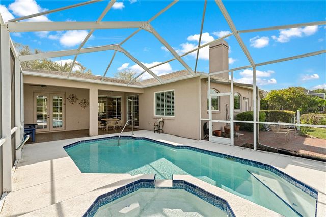 9442 HUNTERS POND DRIVE, Tampa, FL 33647