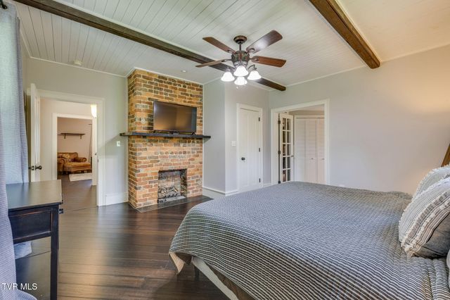 1360 Cora Lane, Gray, TN 37615