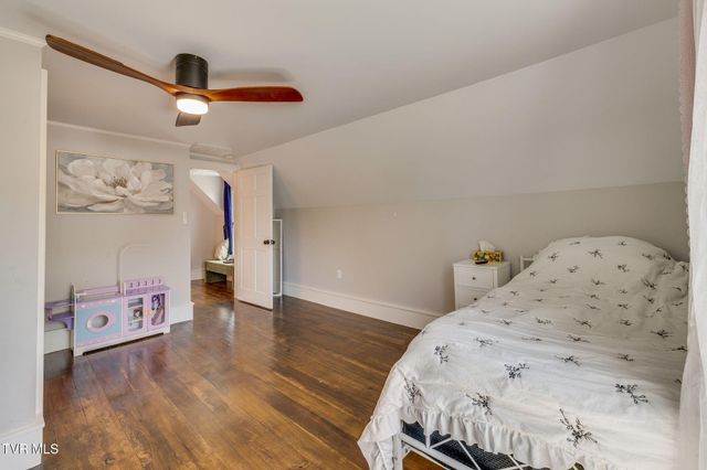 1360 Cora Lane, Gray, TN 37615