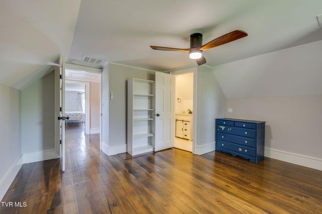 1360 Cora Lane, Gray, TN 37615