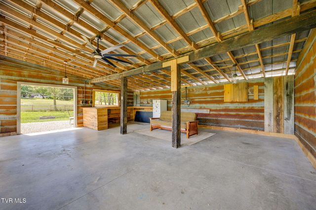 1360 Cora Lane, Gray, TN 37615