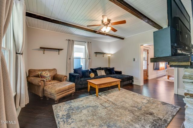 1360 Cora Lane, Gray, TN 37615