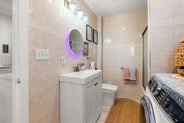 1000 Winthrop Ave 2, Revere, MA 02151