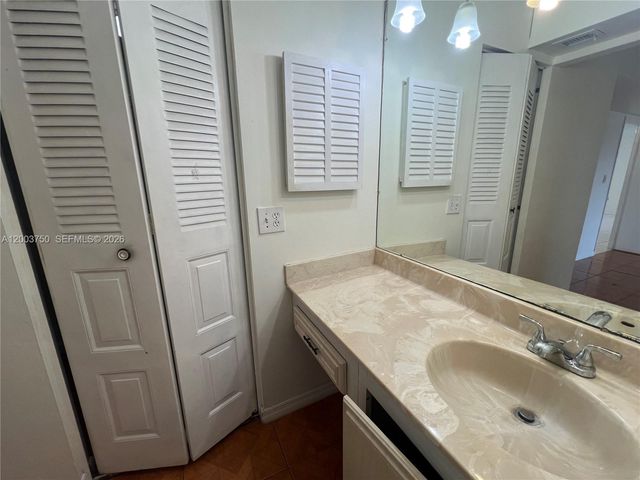8401 SW 107th Avenue 322E, Miami, FL 33173