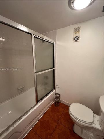 8401 SW 107th Avenue 322E, Miami, FL 33173