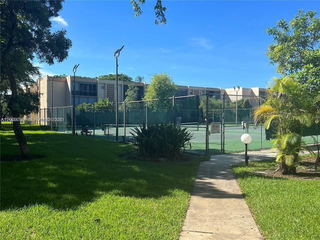 8401 SW 107th Avenue 322E, Miami, FL 33173
