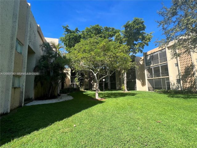 8401 SW 107th Avenue 322E, Miami, FL 33173
