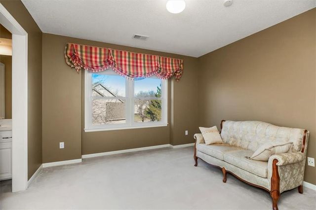 5404 W 132nd Terrace, Overland Park, KS 66209