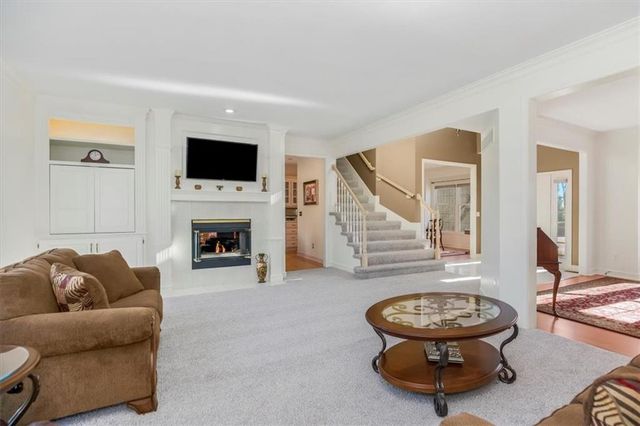 5404 W 132nd Terrace, Overland Park, KS 66209