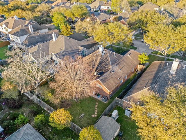 411 Green Cedar Drive, League City, TX 77573