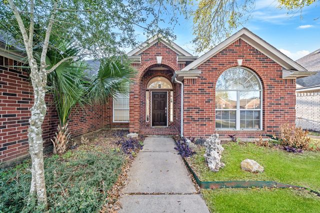 411 Green Cedar Drive, League City, TX 77573