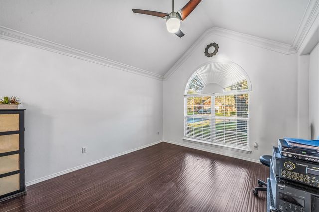 411 Green Cedar Drive, League City, TX 77573