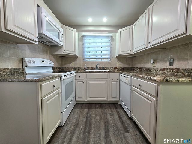 24 Heritage Village A, Southbury, CT 06488