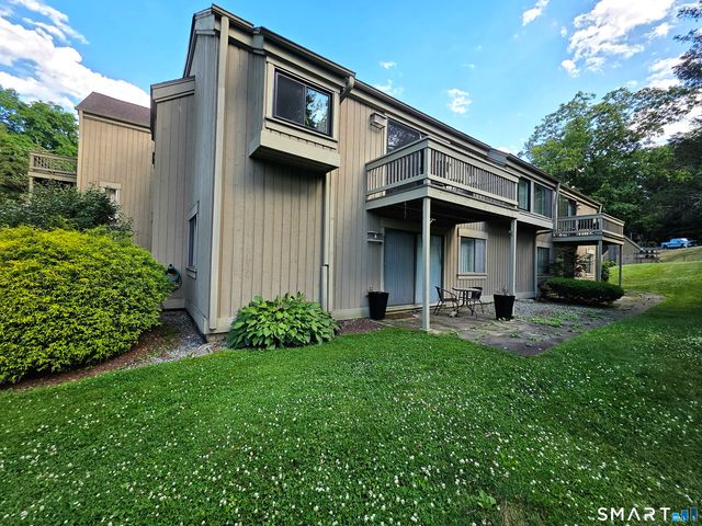 24 Heritage Village A, Southbury, CT 06488
