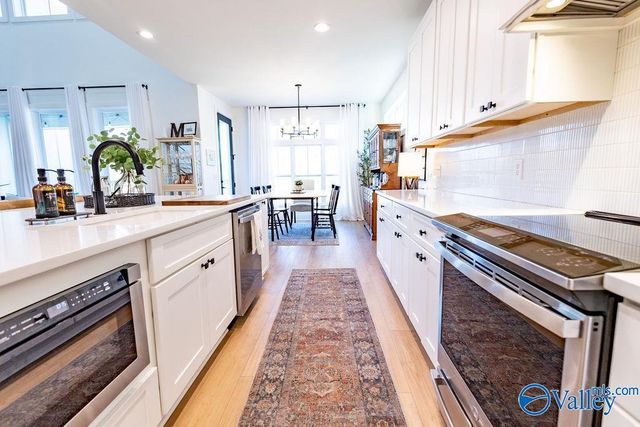 1705 SE Red Oak Road, Huntsville, AL 35801