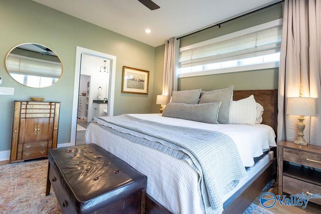 1705 SE Red Oak Road, Huntsville, AL 35801