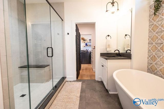 1705 SE Red Oak Road, Huntsville, AL 35801