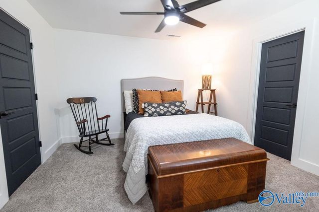 1705 SE Red Oak Road, Huntsville, AL 35801