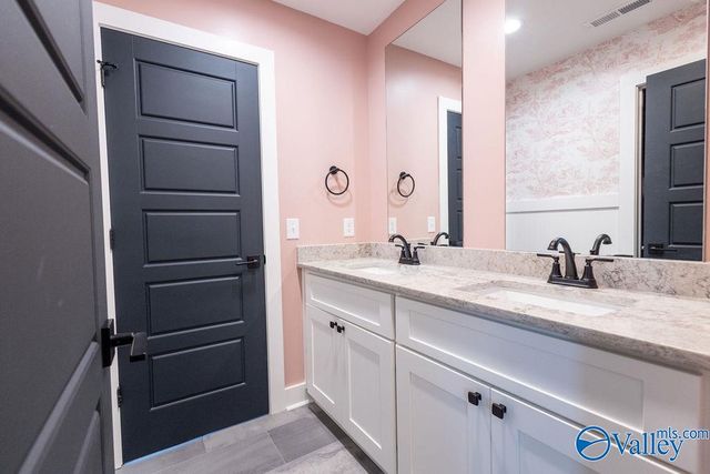 1705 SE Red Oak Road, Huntsville, AL 35801