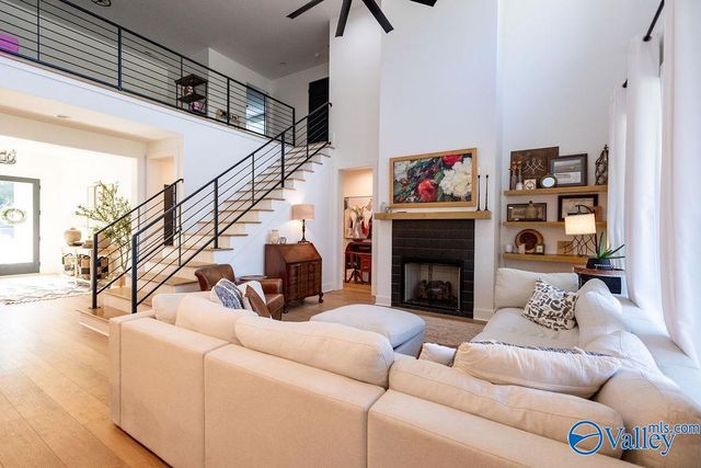 1705 SE Red Oak Road, Huntsville, AL 35801