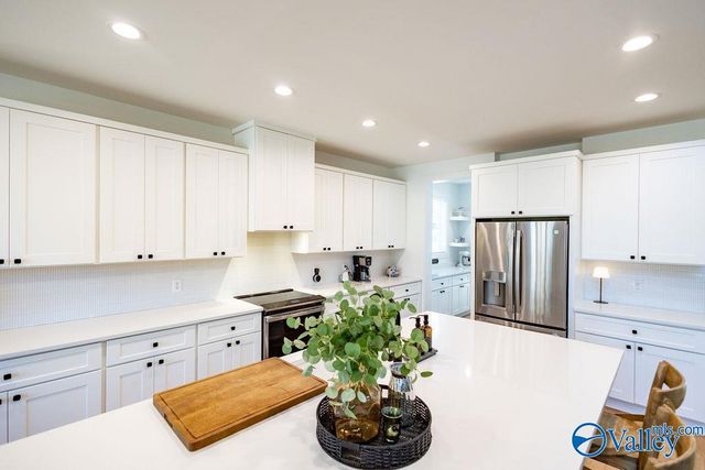 1705 SE Red Oak Road, Huntsville, AL 35801