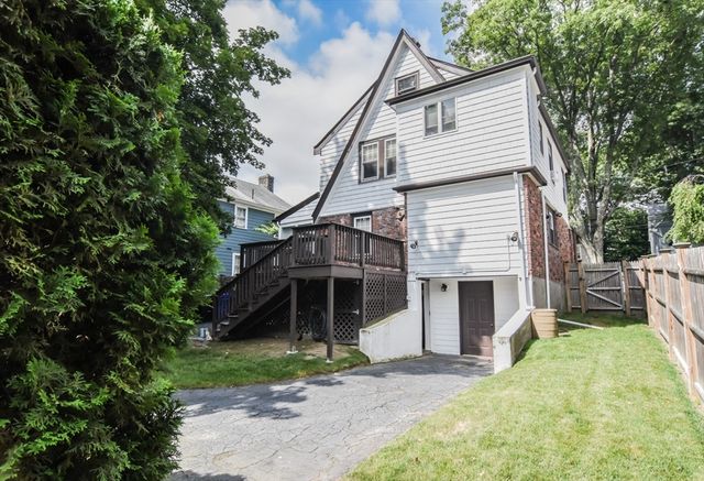 291 Russett Rd, Brookline, MA 02467