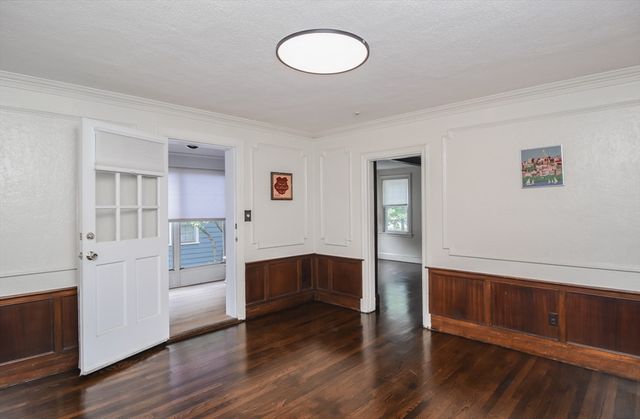 291 Russett Rd, Brookline, MA 02467
